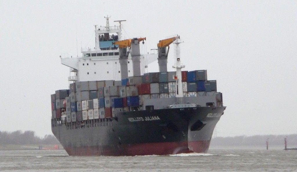 Juliana in charter van Maersk