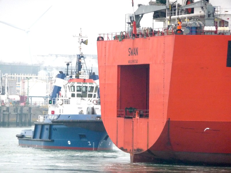 DOCKWISE SWAN-FAIRPLAY 24 DOCKWISE SWAN-FAIRPLAY 24