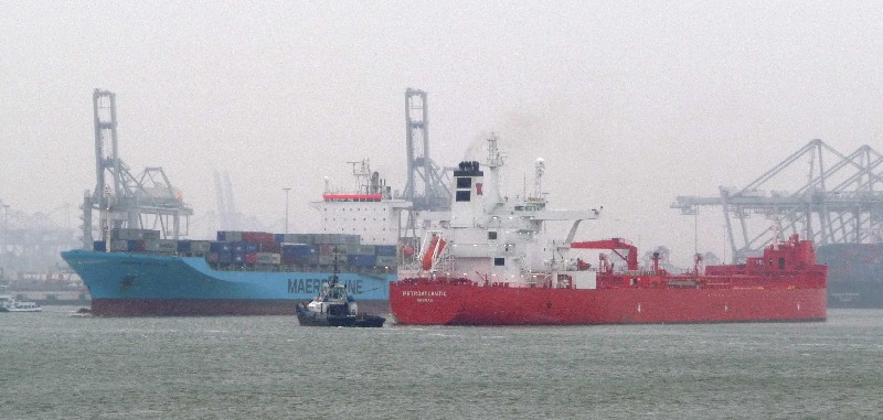 petro atlantic passeerd vertrekkende maersk palermo
