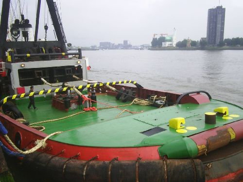 hellas aan de lloydskade in rotterdam