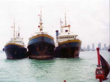 De Hudson, de Noordzee en de opgelegde  Zwartezee in 1983 te Singapore 