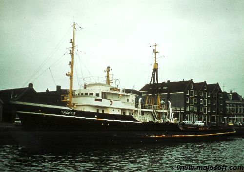 zeesleepboot THAMES in thuis haven MAASSLUIS